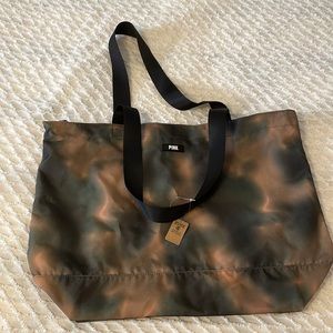 New Victoria’s Secret Tote bag🤍